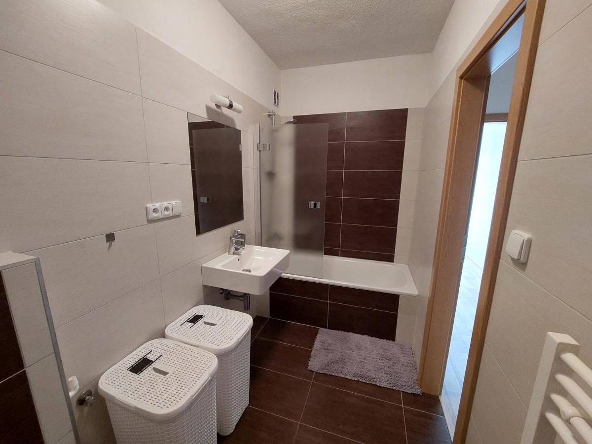 Apartman Vsemina 300 Zewnętrze zdjęcie